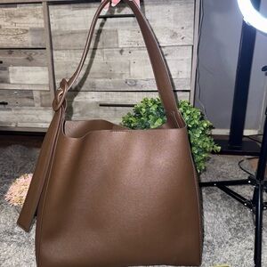 Elegant Brown Shoulder Bag